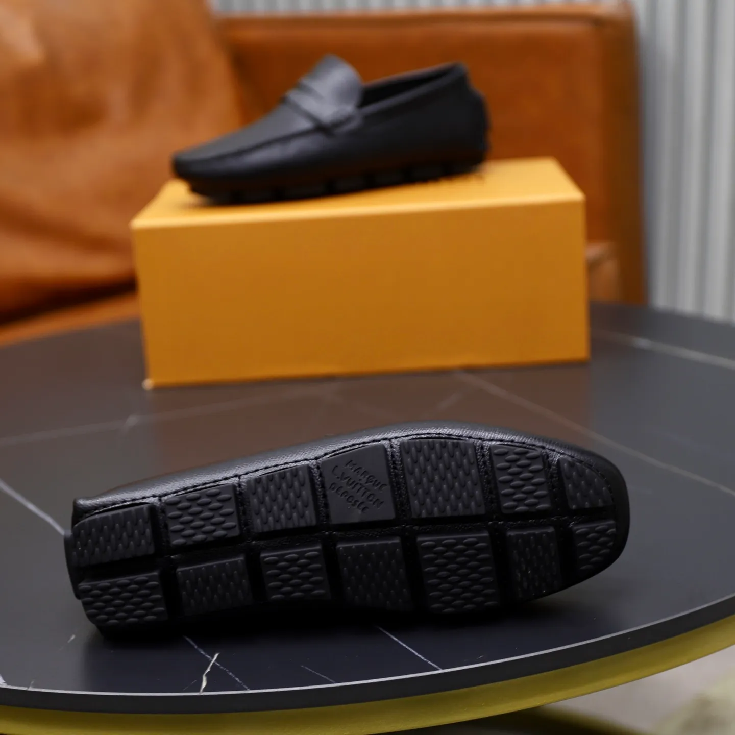 Ex-factory price: 460💰【LV】Louis Vuitton ⚠️High-end men’s driving and pedal series ⚠️38-44 (customized for 45) ⚠️All original cowhide leather! Thick and soft! Made entirely of calfskin lining! Rubber sheet anti-slip beanie sole! Three-dimensional package technology! Fashionable and classic! Handicrafts! Original high quality! Feel free to compare!